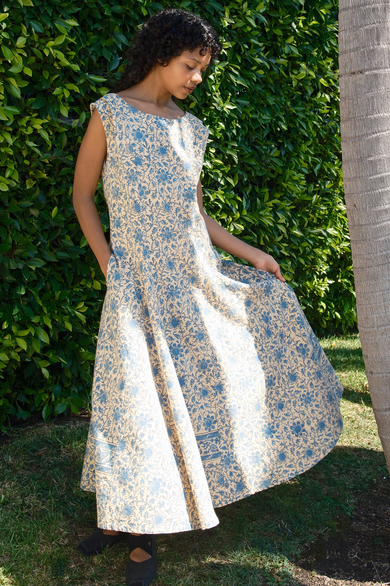 Rue Tapestry Midi